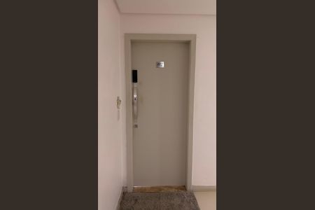 Apartamento à venda com 109m², 3 quartos e 2 vagas Apartamento à venda com 109m², 3 quartos e 2 vagasPorta do Apartamento