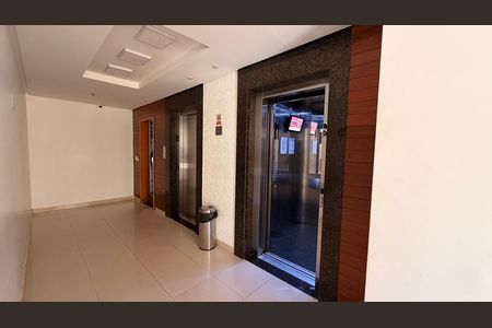 Apartamento à venda com 109m², 3 quartos e 2 vagas Apartamento à venda com 109m², 3 quartos e 2 vagasElevador