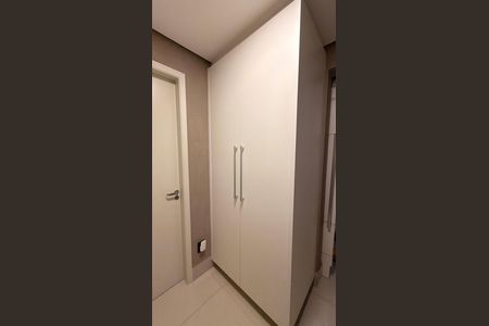 Apartamento à venda com 109m², 3 quartos e 2 vagas Apartamento à venda com 109m², 3 quartos e 2 vagasCorredor
