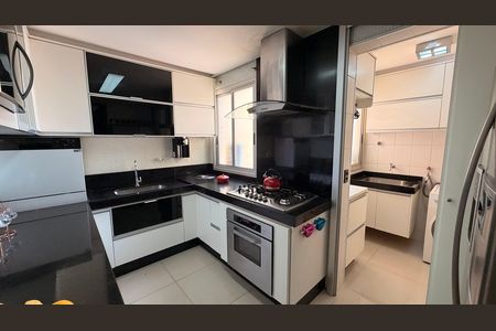 Apartamento à venda com 109m², 3 quartos e 2 vagas Apartamento à venda com 109m², 3 quartos e 2 vagasCozinha