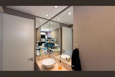 Apartamento à venda com 109m², 3 quartos e 2 vagas Apartamento à venda com 109m², 3 quartos e 2 vagasBanheiro da Suíte 1