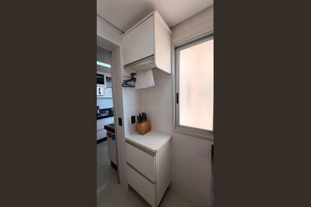Apartamento à venda com 109m², 3 quartos e 2 vagas Apartamento à venda com 109m², 3 quartos e 2 vagasÁrea de Serviço