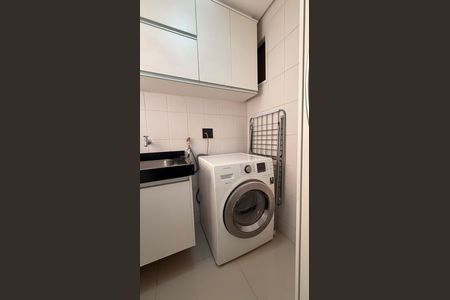 Apartamento à venda com 109m², 3 quartos e 2 vagas Apartamento à venda com 109m², 3 quartos e 2 vagasÁrea de Serviço