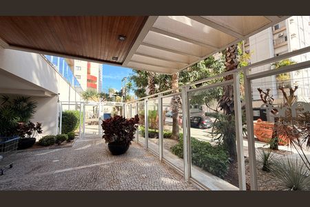 Apartamento à venda com 109m², 3 quartos e 2 vagas Apartamento à venda com 109m², 3 quartos e 2 vagasHall de entrada
