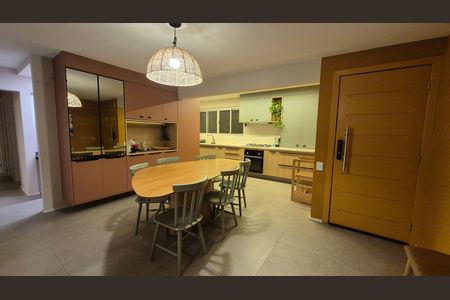 Apartamento à venda com 120m², 1 quarto e 1 vagaCozinha