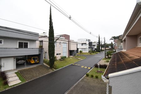 Casa de condomínio à venda com 211m², 3 quartos e 4 vagasVista da Sacada