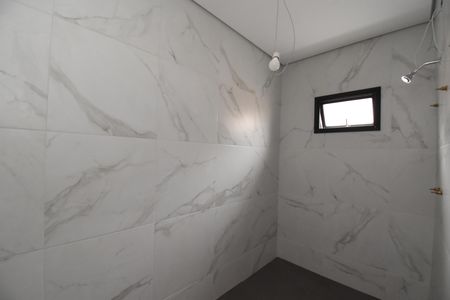Casa de condomínio à venda com 211m², 3 quartos e 4 vagasBanheiro 2