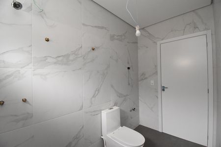 Casa de condomínio à venda com 211m², 3 quartos e 4 vagasBanheiro 2