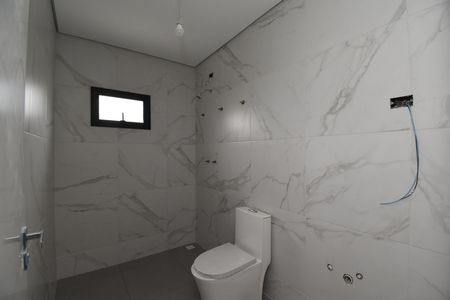 Casa de condomínio à venda com 211m², 3 quartos e 4 vagasBanheiro da Suíte