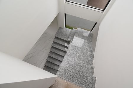 Casa de condomínio à venda com 211m², 3 quartos e 4 vagasCorredor/Escada