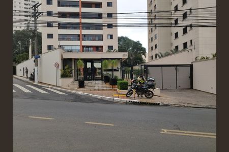 Apartamento à venda com 94m², 3 quartos e 2 vagas Apartamento à venda com 94m², 3 quartos e 2 vagasFachada e portaria