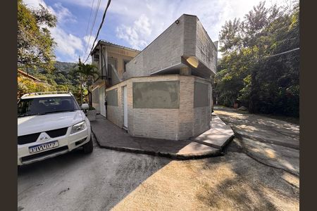 Casa de condomínio para alugar com 100m², 2 quartos e 2 vagas Casa de condomínio para alugar com 100m², 2 quartos e 2 vagasFahada