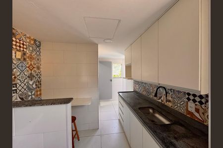 Casa de condomínio para alugar com 100m², 2 quartos e 2 vagas Casa de condomínio para alugar com 100m², 2 quartos e 2 vagasCozinha e Área de Serviço