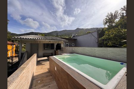 Casa de condomínio para alugar com 100m², 2 quartos e 2 vagas Casa de condomínio para alugar com 100m², 2 quartos e 2 vagasÁrea externa