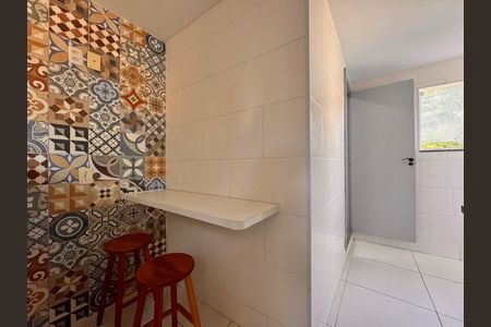 Casa de condomínio para alugar com 100m², 2 quartos e 2 vagas Casa de condomínio para alugar com 100m², 2 quartos e 2 vagasCozinha e Área de Serviço
