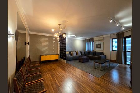 Sala de apartamento para alugar com 3 quartos, 150m² em Moema, São Paulo