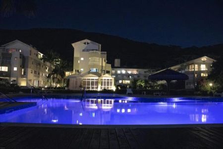 Casa de condomínio para alugar com 169m², 2 quartos e 1 vaga