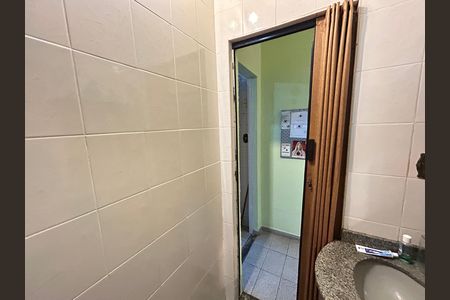 Casa à venda com 237m², 4 quartos e 3 vagasBanheiro Social