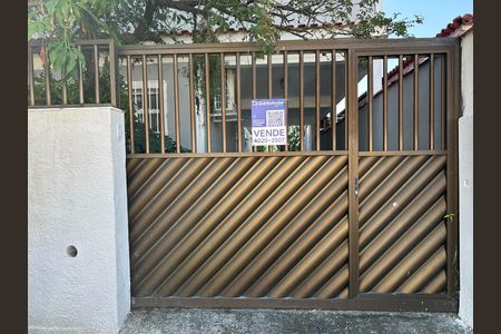 Casa à venda com 237m², 4 quartos e 3 vagasFachada + placa