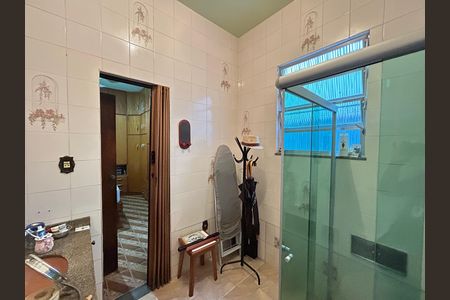 Casa à venda com 237m², 4 quartos e 3 vagasBanheiro da Suíte
