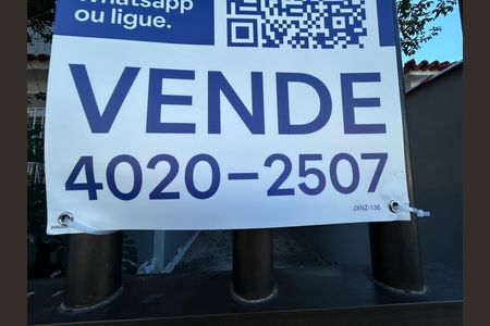 Casa à venda com 237m², 4 quartos e 3 vagasCódigo