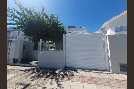Casa para alugar com 105m², 3 quartos e 2 vagas