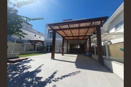 Casa para alugar com 105m², 3 quartos e 2 vagas