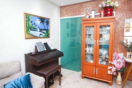Casa à venda com 106m², 3 quartos e 1 vaga Casa à venda com 106m², 3 quartos e 1 vagaSala