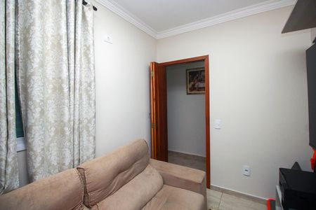 Casa à venda com 106m², 3 quartos e 1 vaga Casa à venda com 106m², 3 quartos e 1 vagaQuarto de TV