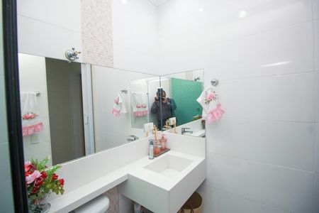 Casa à venda com 106m², 3 quartos e 1 vaga Casa à venda com 106m², 3 quartos e 1 vagaBanheiro Social