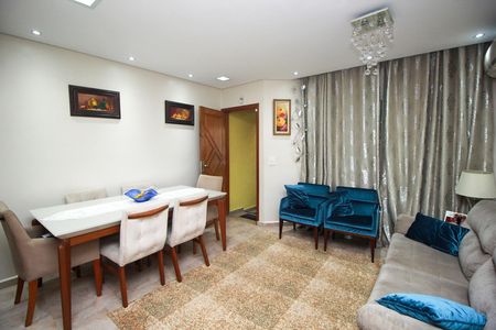 Casa à venda com 106m², 3 quartos e 1 vaga Casa à venda com 106m², 3 quartos e 1 vagaSala