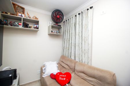 Casa à venda com 106m², 3 quartos e 1 vaga Casa à venda com 106m², 3 quartos e 1 vagaQuarto de TV