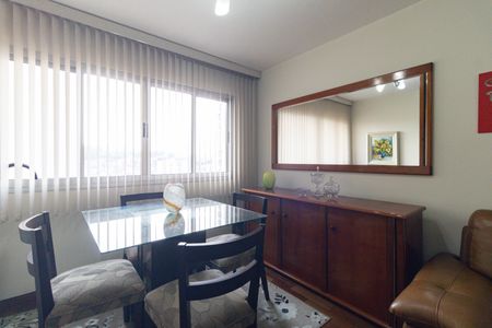 Apartamento para alugar com 74m², 2 quartos e 1 vagaSala