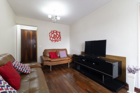 Apartamento para alugar com 74m², 2 quartos e 1 vagaSala