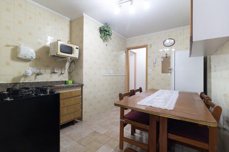 Apartamento para alugar com 74m², 2 quartos e 1 vagaCozinha 