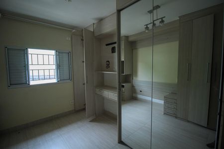 Casa à venda com 172m², 4 quartos e 2 vagas