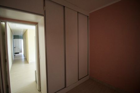 Casa à venda com 4 quartos, 172m² em Vila Bertioga, São Paulo