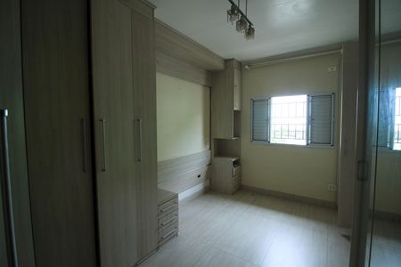 Casa à venda com 172m², 4 quartos e 2 vagas