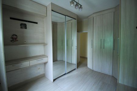 Casa à venda com 172m², 4 quartos e 2 vagas