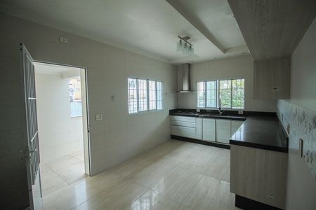 Casa à venda com 172m², 4 quartos e 2 vagas