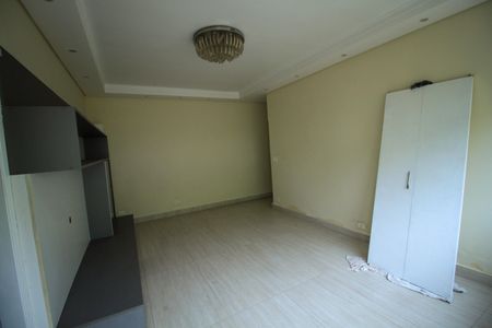Casa à venda com 172m², 4 quartos e 2 vagas