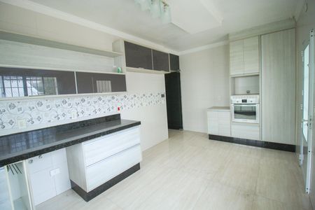 Casa à venda com 172m², 4 quartos e 2 vagas