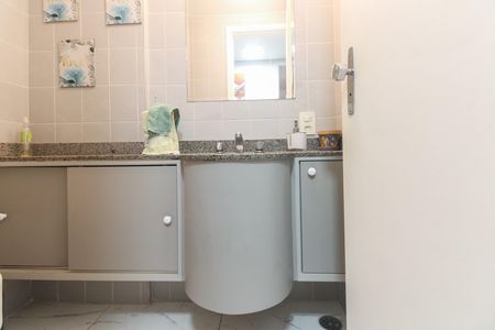 Apartamento à venda com 61m², 2 quartos e sem vaga Apartamento à venda com 61m², 2 quartos e sem vagaBanheiro Social