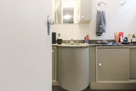 Apartamento à venda com 61m², 2 quartos e sem vaga Apartamento à venda com 61m², 2 quartos e sem vagaBanheiro Suíte