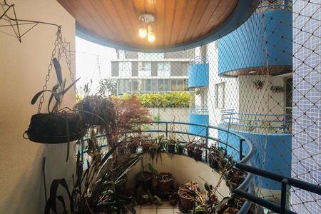 Apartamento à venda com 61m², 2 quartos e sem vaga Apartamento à venda com 61m², 2 quartos e sem vagaVaranda