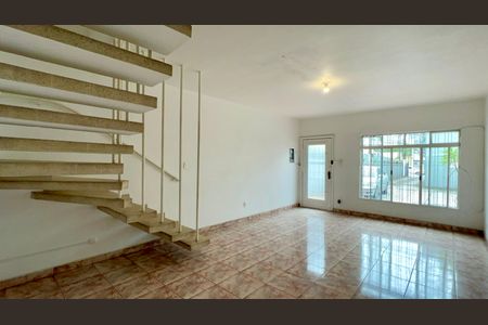 Sala de casa à venda com 3 quartos, 137m² em Pinheiros, São Paulo