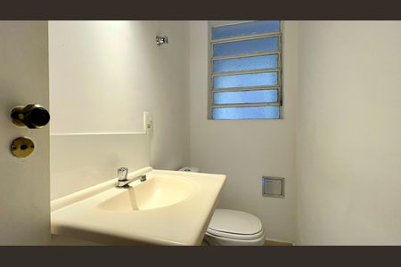 Lavabo de casa à venda com 3 quartos, 137m² em Pinheiros, São Paulo