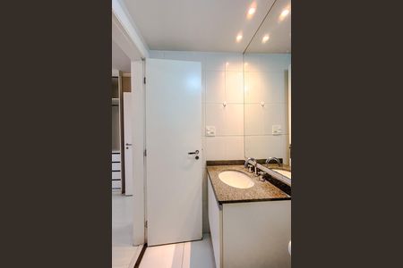 Apartamento à venda com 67m², 3 quartos e 1 vaga Apartamento à venda com 67m², 3 quartos e 1 vagaBanheiro da Suíte