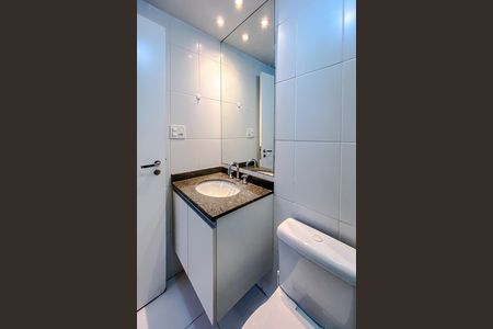 Apartamento à venda com 67m², 3 quartos e 1 vaga Apartamento à venda com 67m², 3 quartos e 1 vagaBanheiro da Suíte