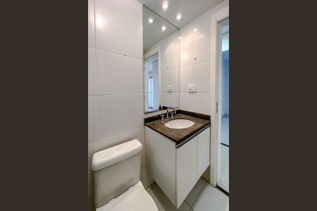 Apartamento à venda com 67m², 3 quartos e 1 vaga Apartamento à venda com 67m², 3 quartos e 1 vagaBanheiro